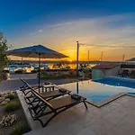 Villa Beachfront *