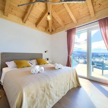 Villa Beachfront Klimno