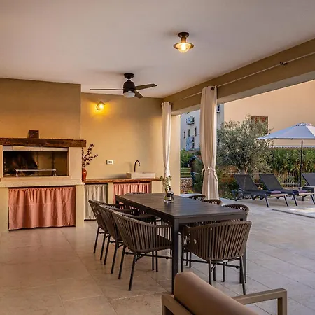 Beachfront Villa Klimno