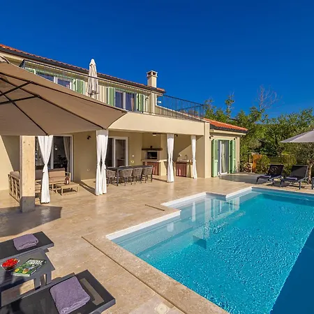 Villa Beachfront Klimno