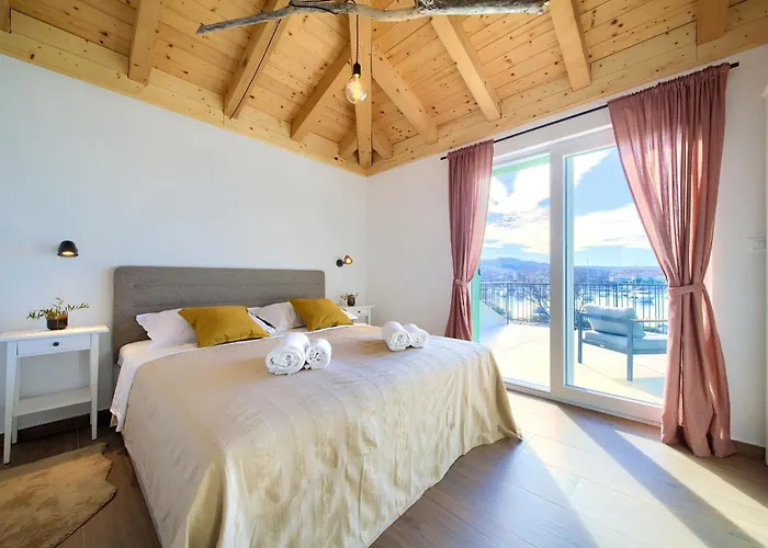 Villa Beachfront Klimno