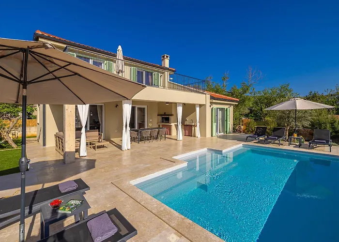 Villa Beachfront Klimno